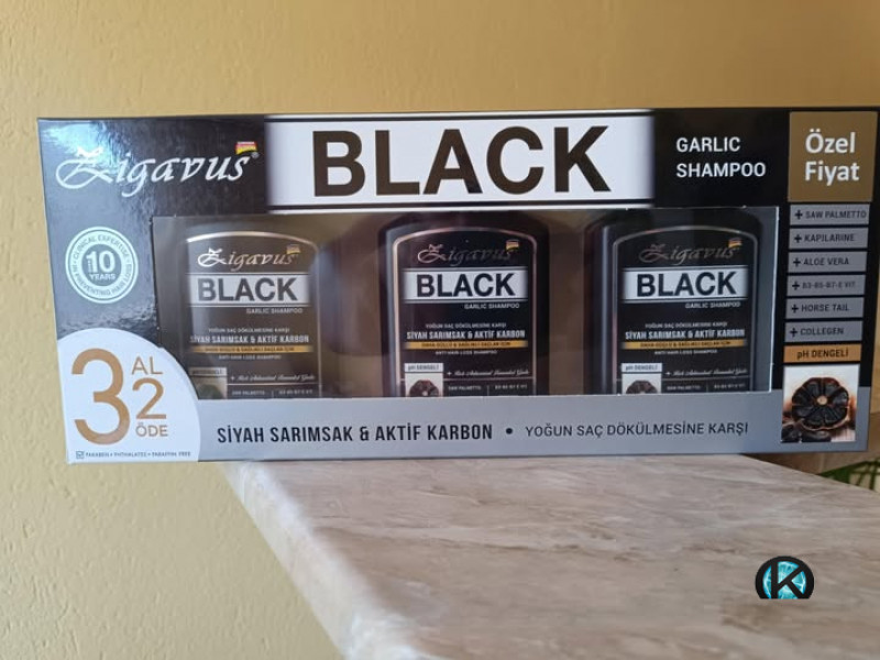 Против КОСОПАД Черният шампоан Zigavus (често наричан шампоан с черен чесън ) е продукт за грижа за косата от марката Zigavus 