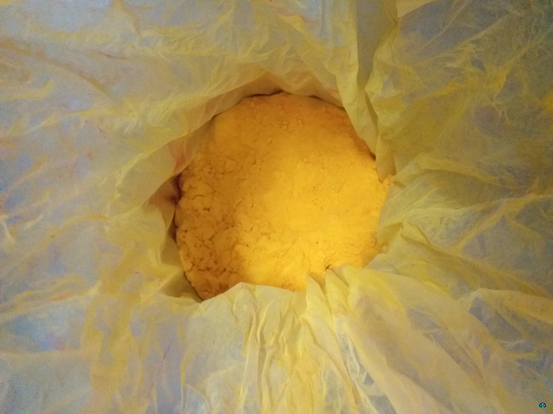 Жълта боя за храни прахообразна.